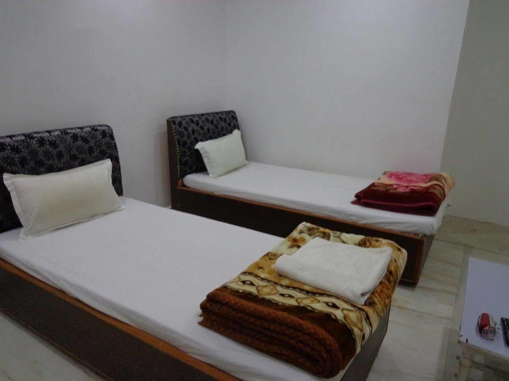Jyoti Guest House Bodh Gaya Esterno foto
